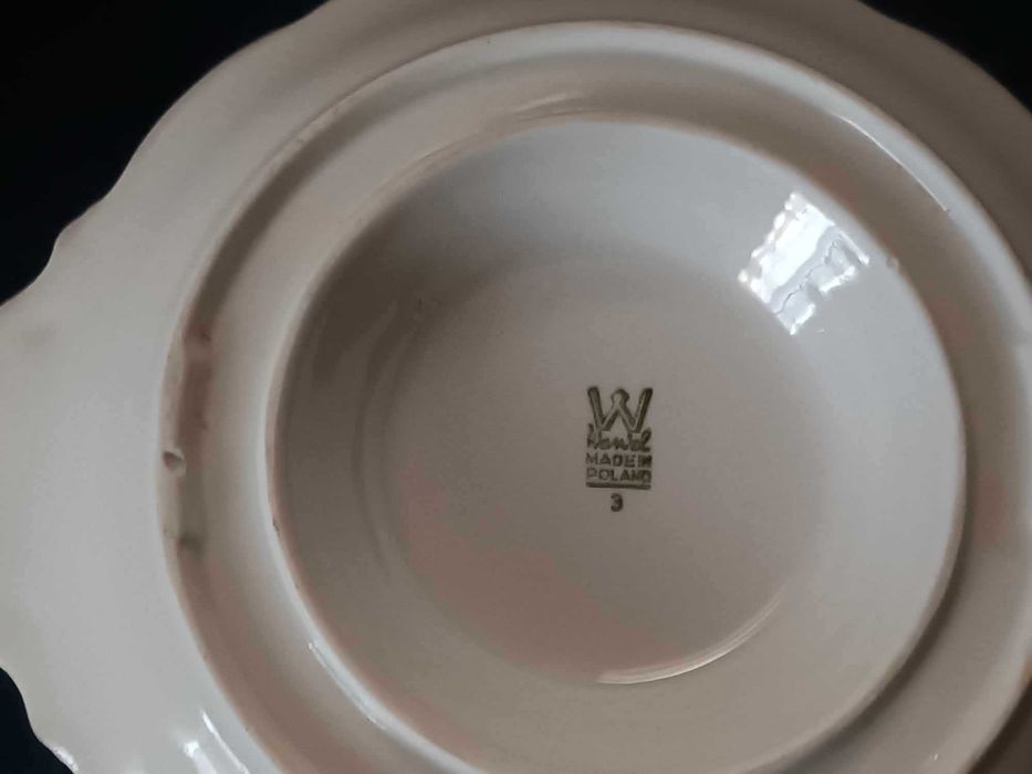 sosjerka porcelana biała 50 letni antyk Wawel prl