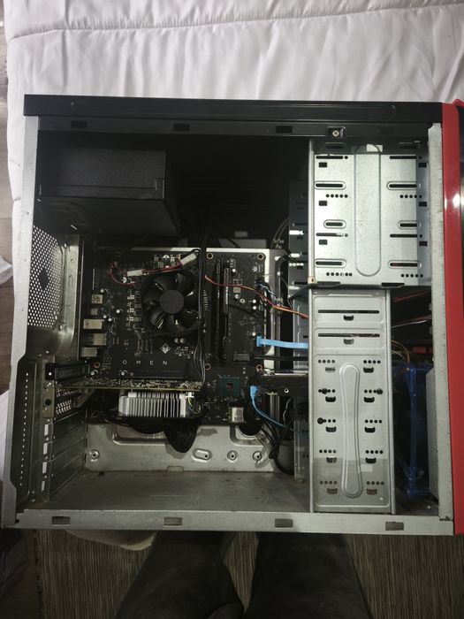 Torre pc gaming i5 9400f + 32gb ddr4 + 1060 3gb + 1tb HDD + 250gb SSD