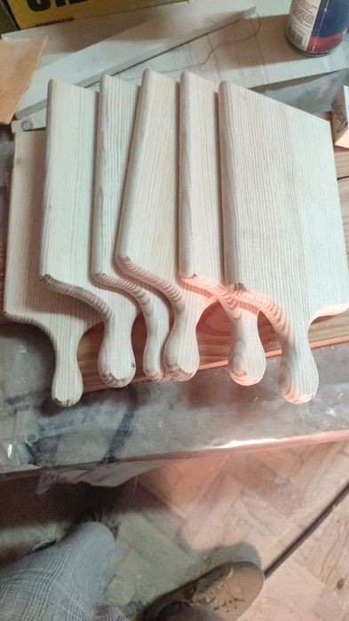 Tábuas de madeira para servir