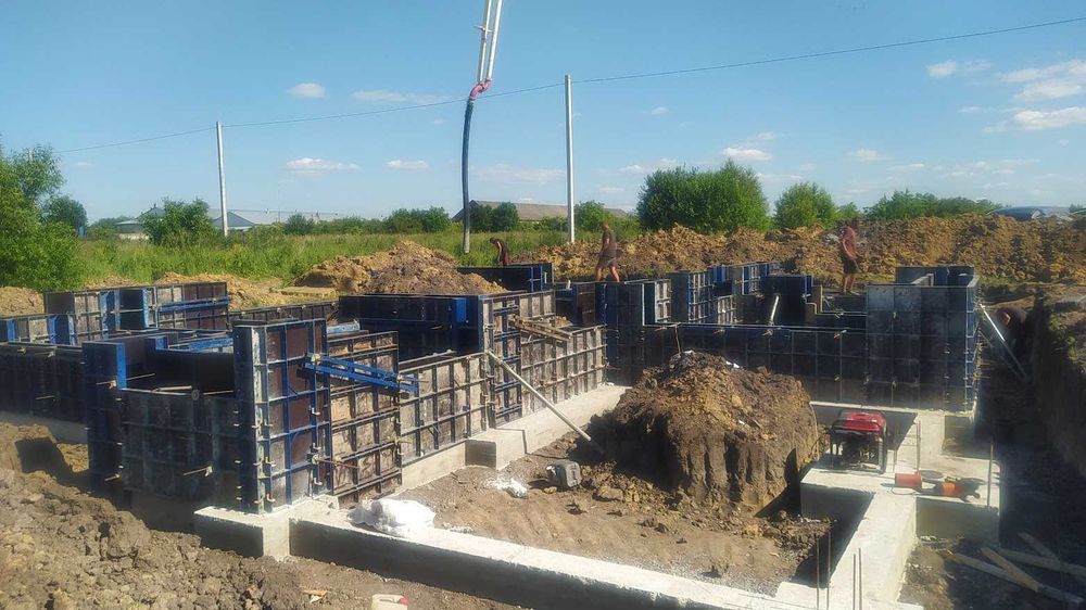 Стрічкові, стовчасті, пальові фундаменти Львів. Будівництво фундаменту