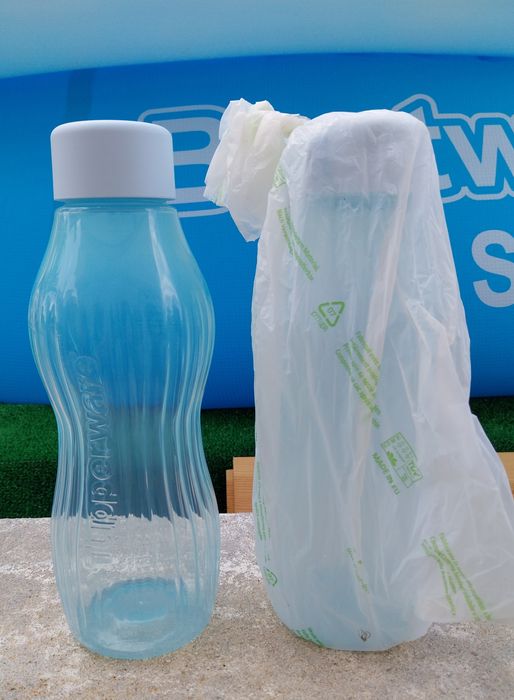 Garrafas de água tupperware