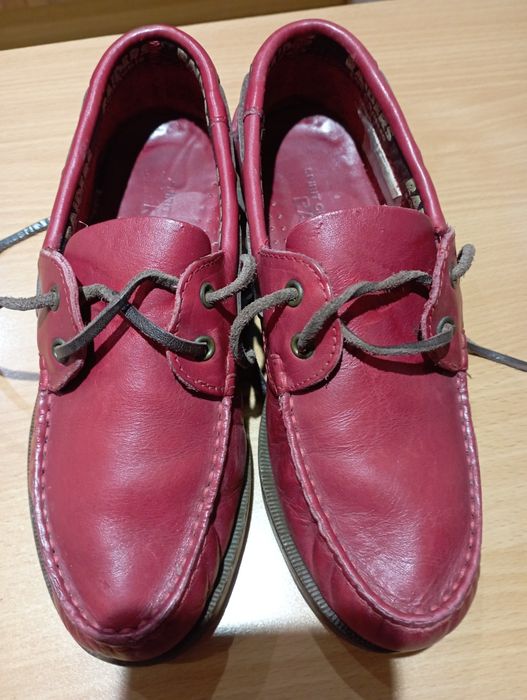 Sapatos náuticos em pele de  cor bordeaux