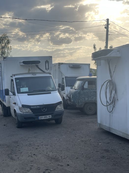 Перевезення рефрижератором холодильник.