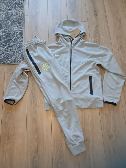 Dres Nike Tech fleece Fc Barcelona