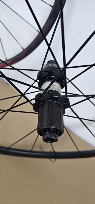 Komplet. Koła Shimano RX 31 . 622x17c. Gravelowe