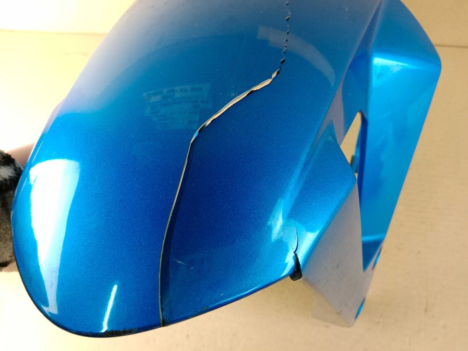 Suzuki GSX-8R Błotnik Przód Przedni 23-26