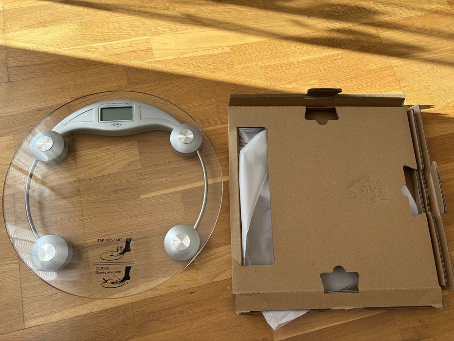 Szklana waga łazienkowa do 150kg