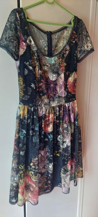 Sukienka / Sukienki rozmiar 34 / XS