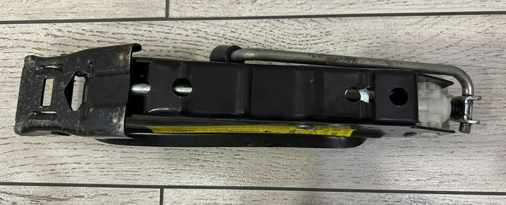 Домкрат Volkswagen Audi Seat Skoda 1K0 011 031C - ОРИГІНАЛ