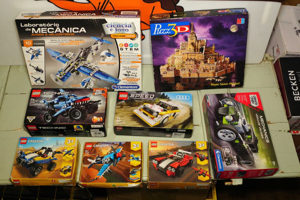 Kit montagem Clementoni 10 modelos "Aviões e Helicópteros"