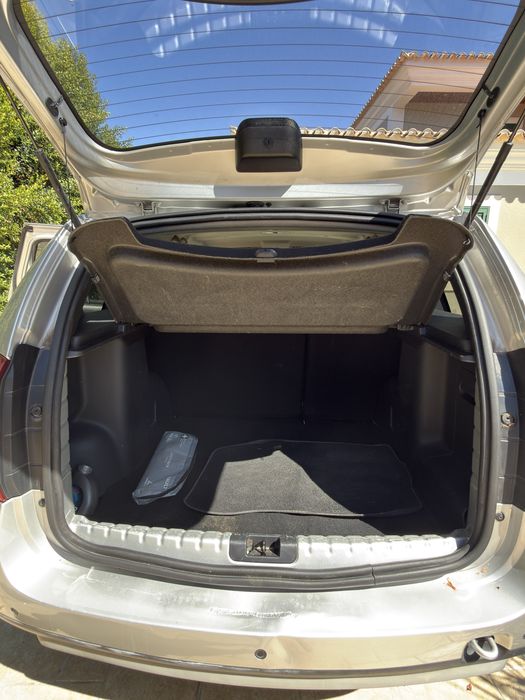 Dacia Duster SUV – Cinzento Prata — photo 4