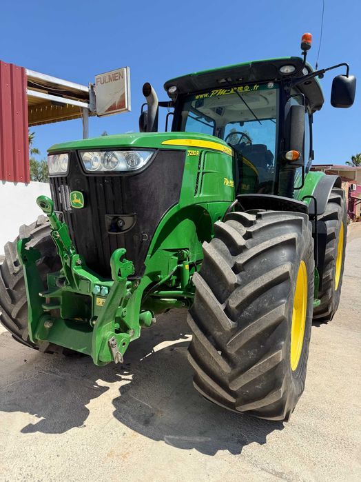 John Deere 7230R