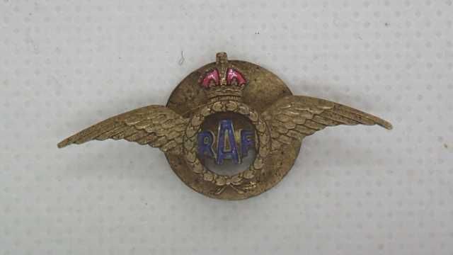 Botoeiras antigas Inglesas da Segunda Guerra Mundial