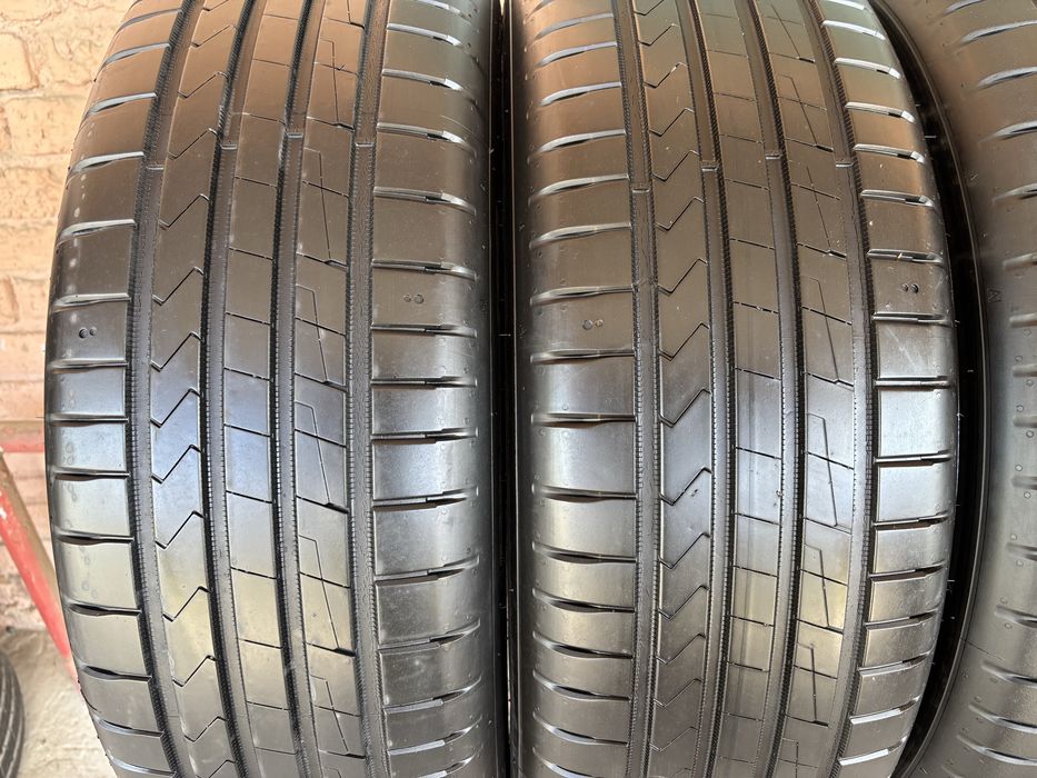 Комплект літніх шин !!!25рік!!! 215/65R17 Hankook
