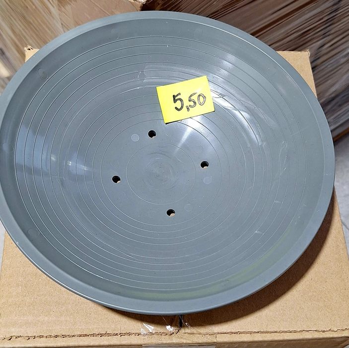 Miski lęgowe dla gołębi wzór belgijski ciężkie 22.5cm.
