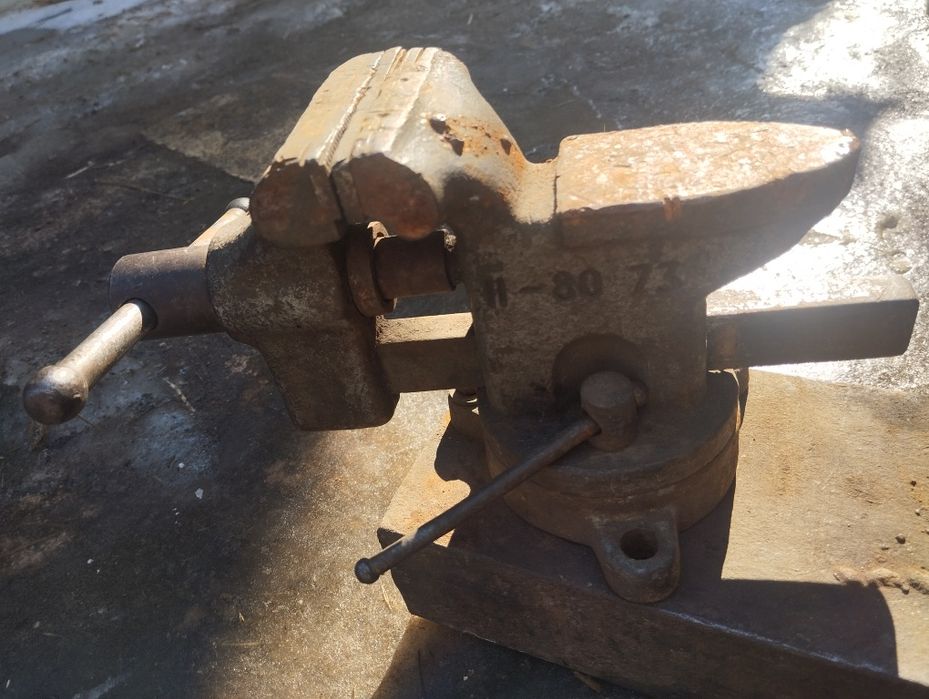 Тиски ссср поворотние