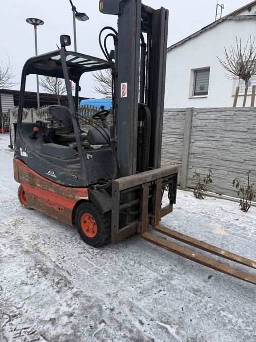 Wozek Widłowy OM trzykolowy triplex bateria 48 v