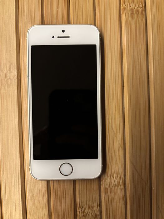 Iphone SE 32 GB złoty