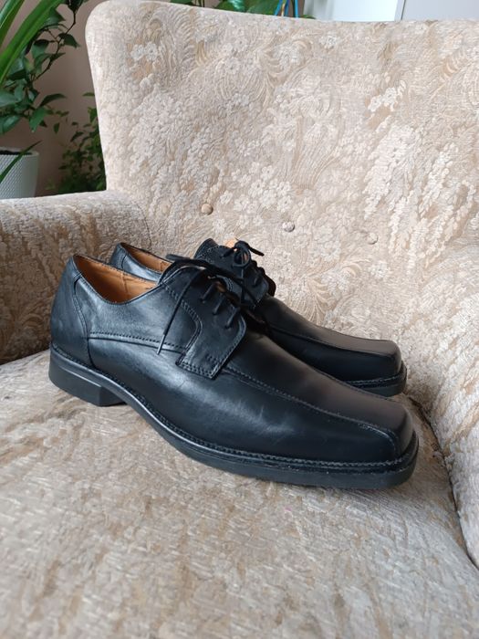 Skórzane męskie buty Bata