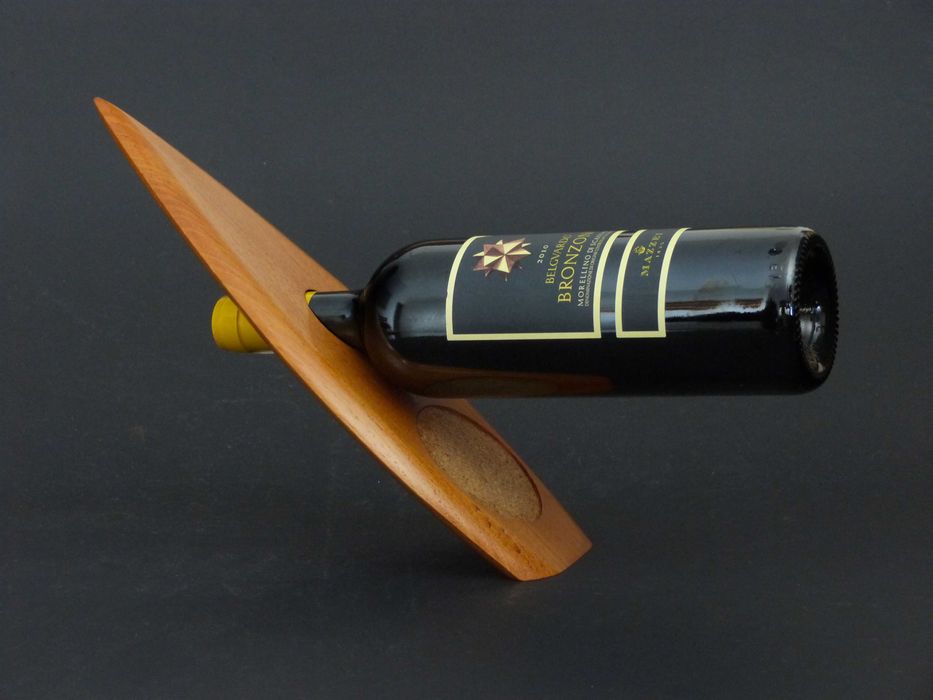 porta garrafas com design exclusivo em mogno maciço do brasil