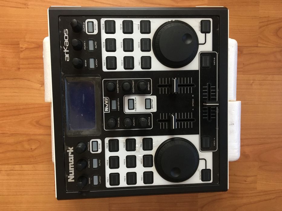 Nu Vj Numark (nova em caixa)