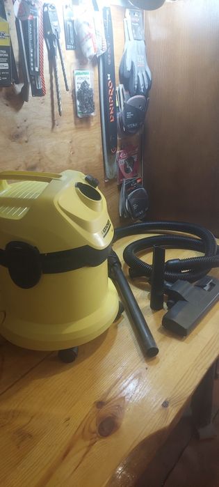 Будівельний пилосос Karcher WD-2