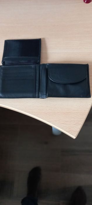 Carteira de homem nova em pele
