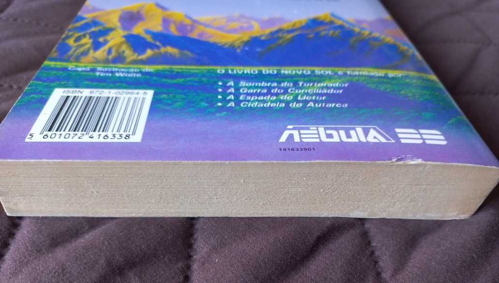 Urth do Novo Sol - Gene Wolfe (Coleção Nebula Nº 33)