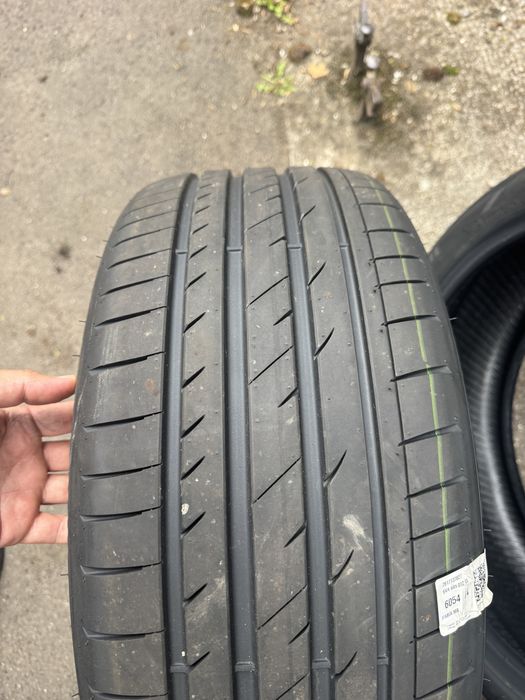 Нові літні шини літо 2026 р Laufenn( Hankook) 215 40 R18