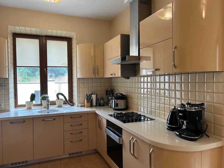 Продам ВЕЛИКОЛЕПНЫЙ Дом на Павловом Поле,23 августа(код 5427)