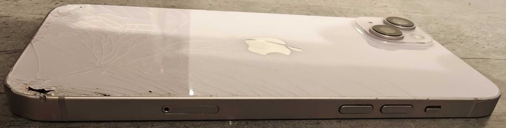 Iphone 14 PLUS, batera 83%