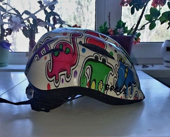 Дитячий велосипедний  шолом