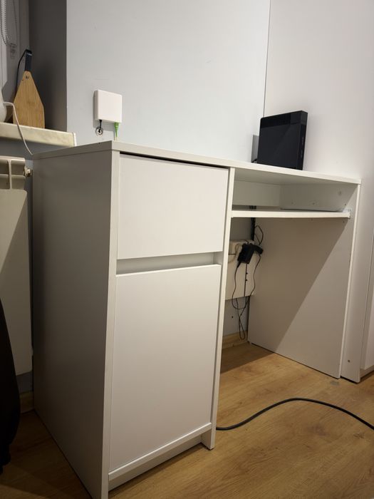 białe biurko 100x76x45