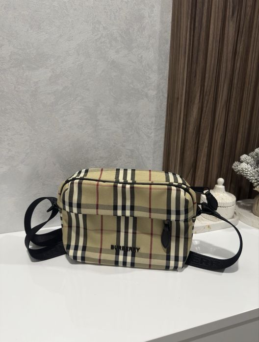 Сумка коричнева через плече