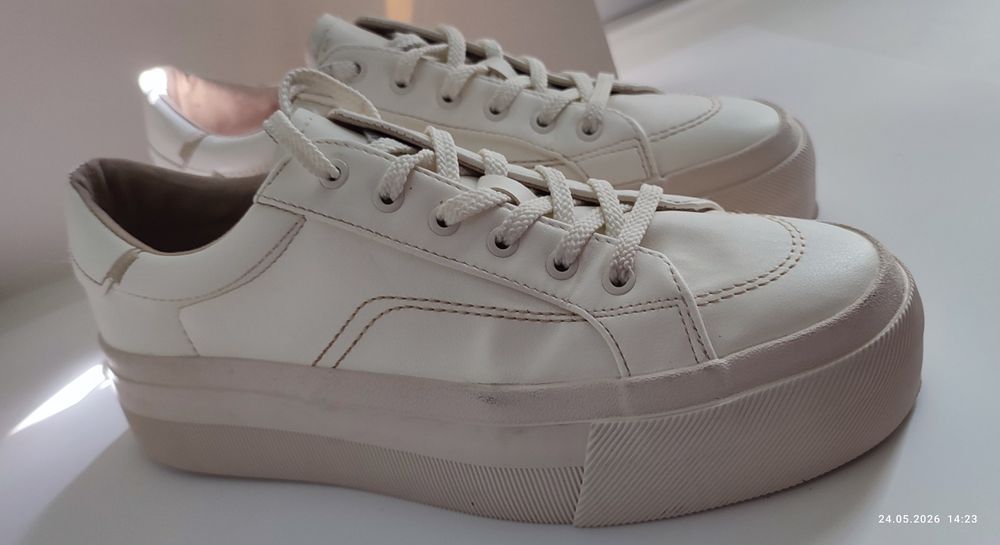 белые кеды ZARA на платформе 39
