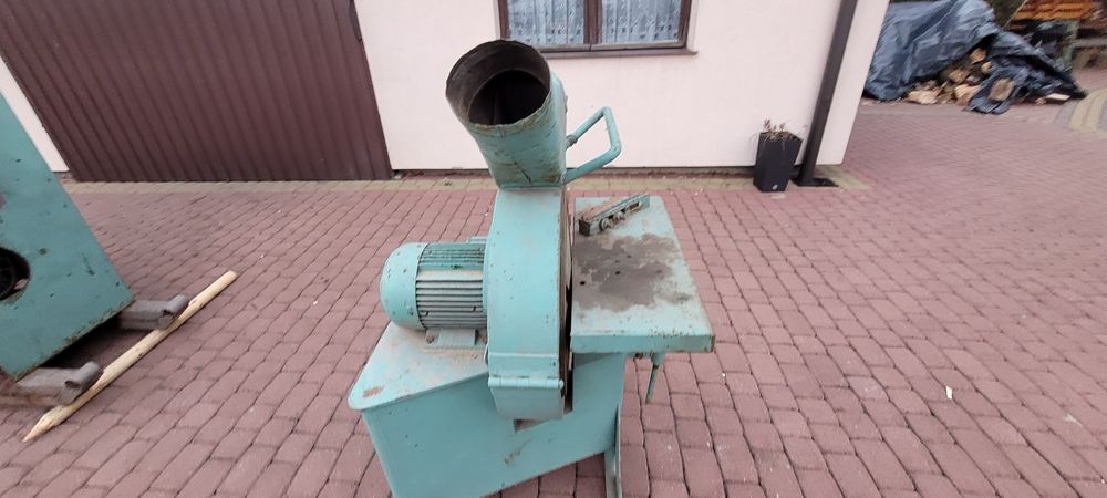 Ostrzarka korowarka do palisady