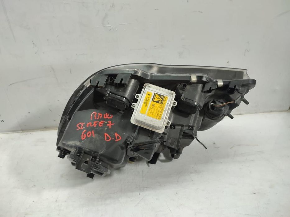 FAROL DIREITO BMW 7 2008