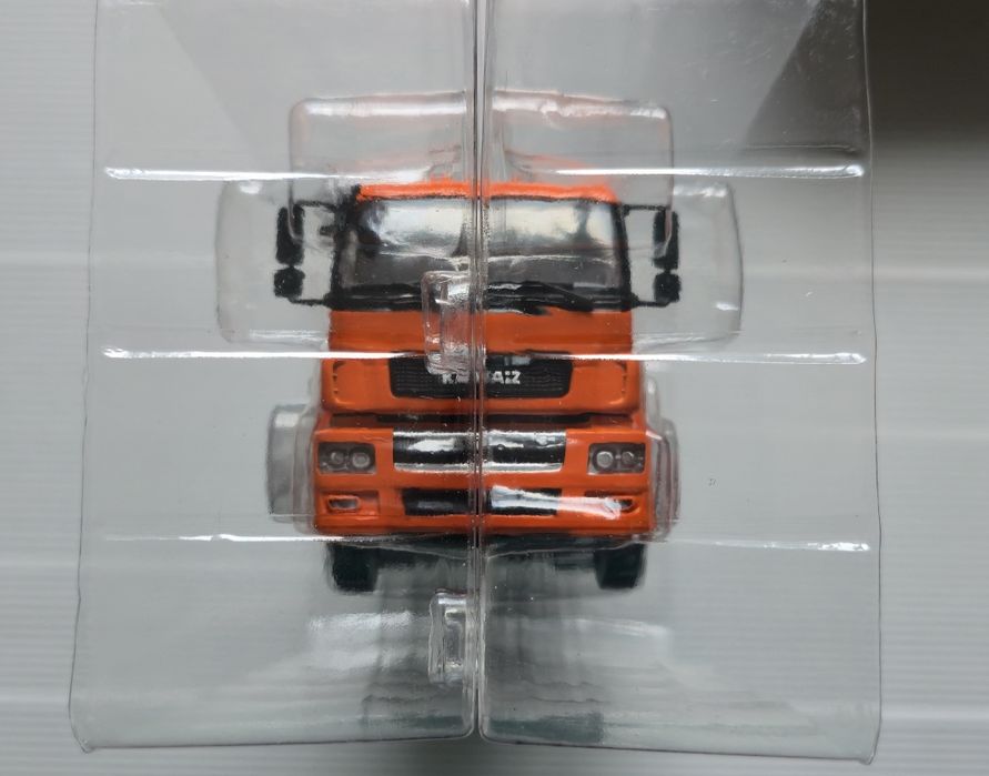 Kultowe Ciezarowki PRL 1:43 KAMAZ 65206