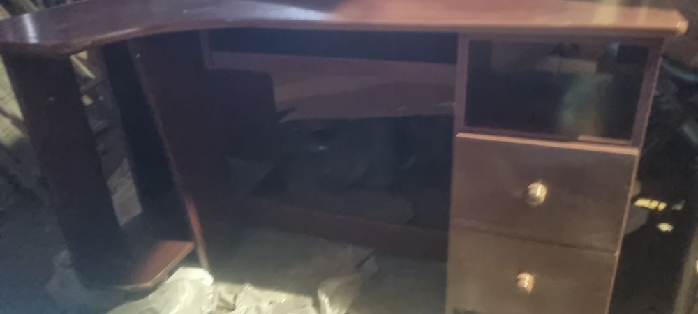 Duże biurko drewniane