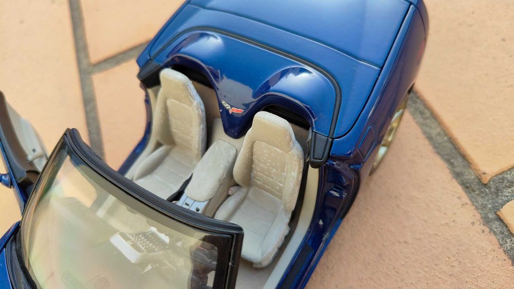 Corvette C6 Convertible Azul AutoArt 1/18