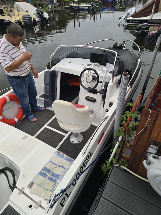 Łódź motorowo ślizgowa