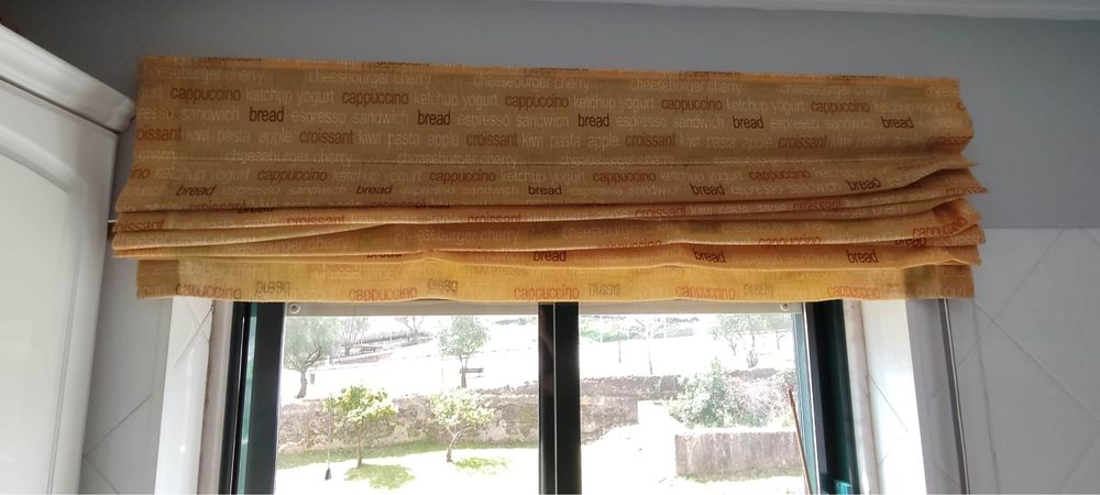 Kitchen curtain