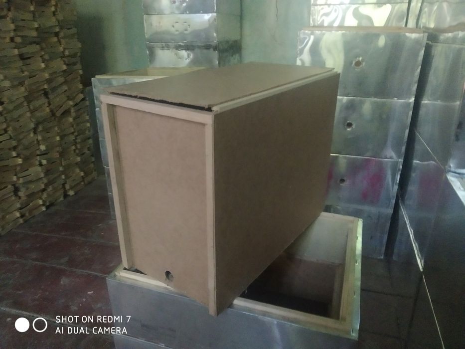 Роївні,ящики для бджолопакетів,вулики