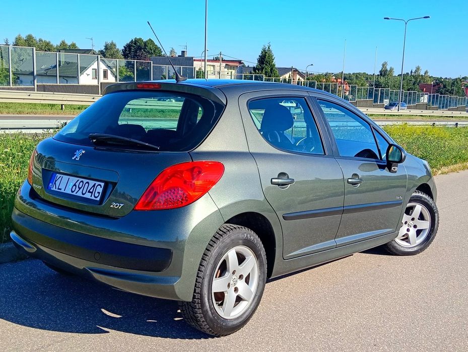 Peugeot 207_1.4 8V 73KM_2009_142 tyś Przebieg_Sprawna Klima