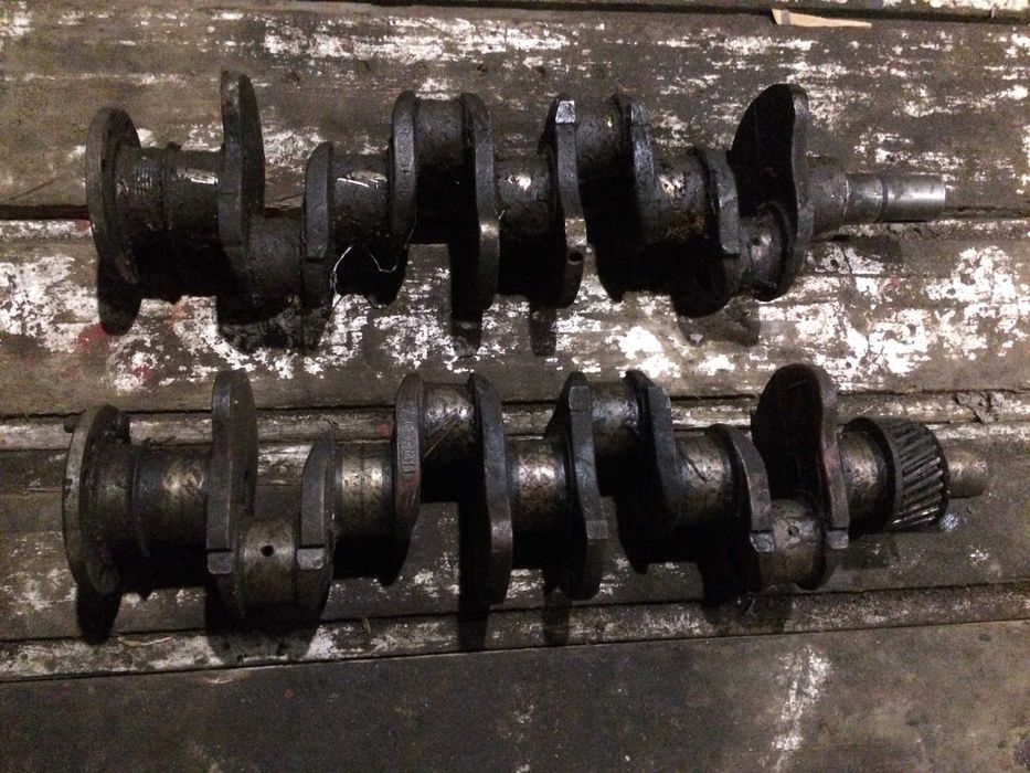 Колінвал Газ 24 продам