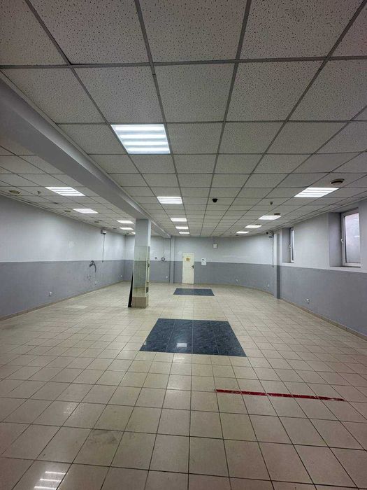 Оренда комерційного приміщення біля ЦУМу Прикарпаття