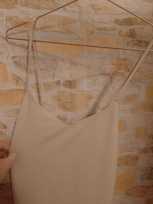 (38/M) ZARA/ Beżowa halka modelująca z Madrytu, NOWA