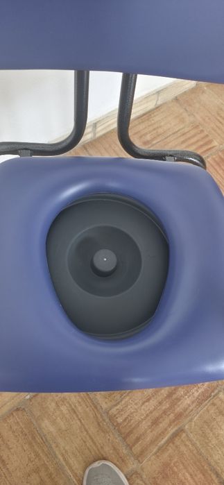 Cadeira Sanitaria Pouco usada
