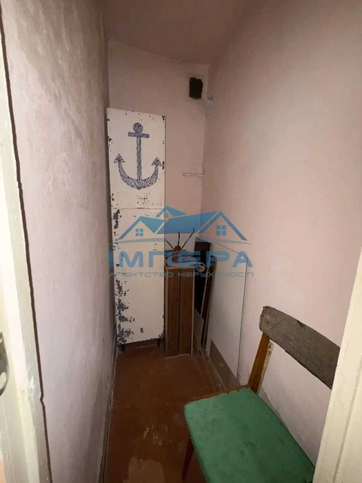 Продаж 1к квартири на Алмазному. 40м2. Цегла