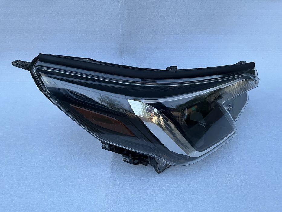 Фара права Subaru Forester 2022 2023 2024 KD америка